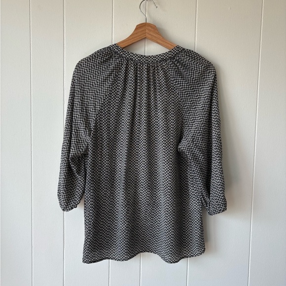 Joie Silk Black and White Pattern Blouse | Size Small - Picture 6 of 9